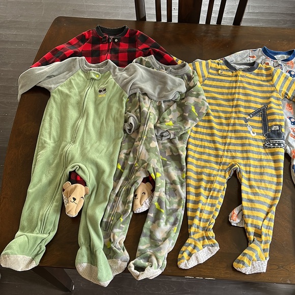 Warm onesies good used condition - Picture 2 of 3